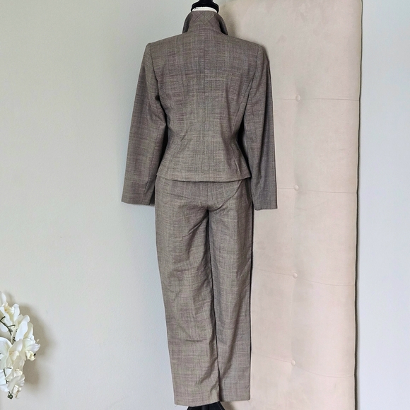 FLAWED* VTG 100% Wool WOOLMARK Glen Plaid Pantsuit, Zipper Blazer, Fully Lined - Picture 2 of 13